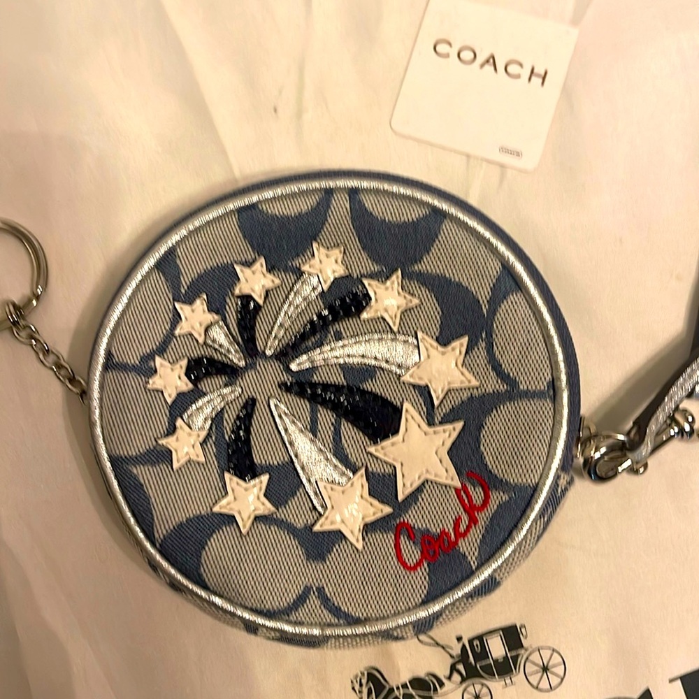 Coach Coin Case - Picture 2 of 7